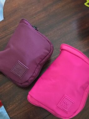 IHKWIP, SET of 2 Pink and Burgundy Zip Pouches